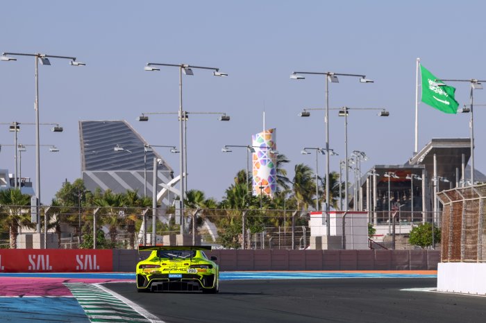 Gounon masters the streets in Free Practice at Jeddah