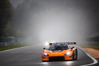 #69 Optimum Motorsport GBR McLaren 720S GT3 -
