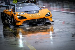 #69 Optimum Motorsport GBR McLaren 720S GT3 - Oliver Wilkinson GBR Rob Bell GBR Joe Osborne GBR, Official Paid Testing Session, Pitlane
