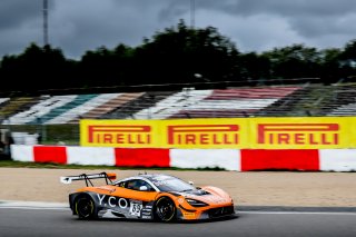 #69 Optimum Motorsport GBR McLaren 720S GT3 - Oliver Wilkinson GBR Rob Bell GBR Joe Osborne GBR, Pre-Qualifying
