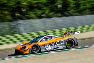 #69 Optimum Motorsport GBR McLaren 720S GT3 - Oliver Wilkinson GBR Rob Bell GBR Joe Osborne GBR, Free Practice
