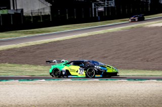 #77 Barwell Motorsport GBR Lamborghini Huracan GT3 Evo Pro-Am Cup Leo Machitski RUS Rob Collard GBR Sandy Mitchell GBR, Free Practice
