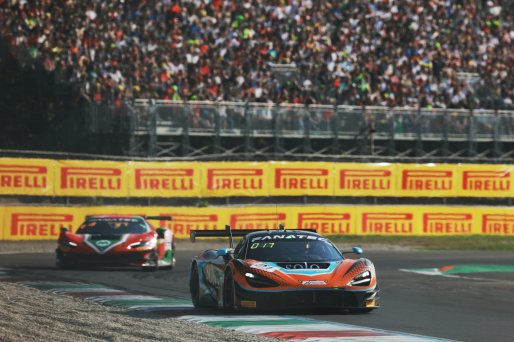 #27 - Optimum Motorsport - Mark RADCLIFFE - Fran RUEDA - Rob BELL - McLaren 720S GT3 EVO  | SRO / JEP